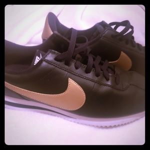 Nike Cotez Mens Black/Gold mens Size 11